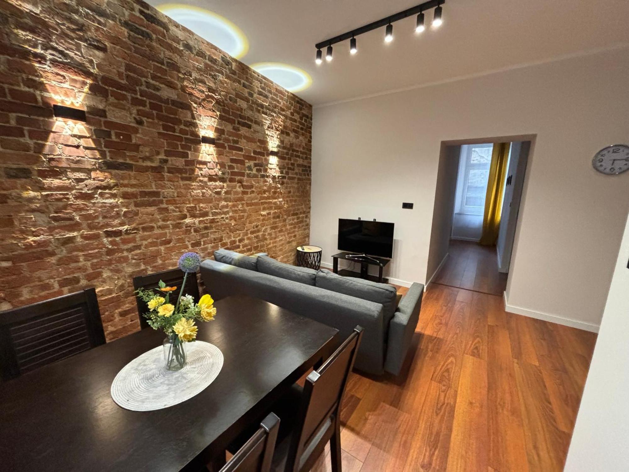 Kk Apartament Marszalkowski Bytom Extérieur photo